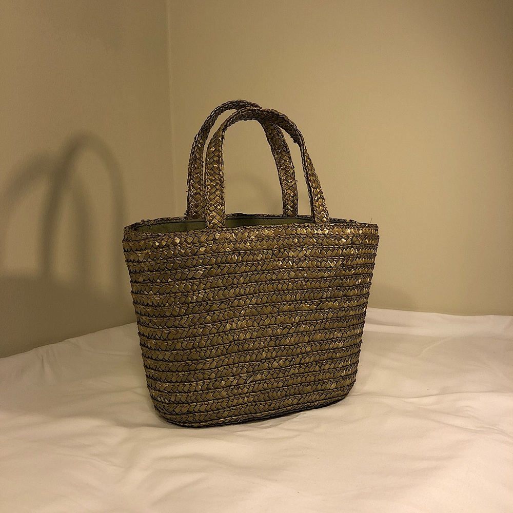 Woven purse
